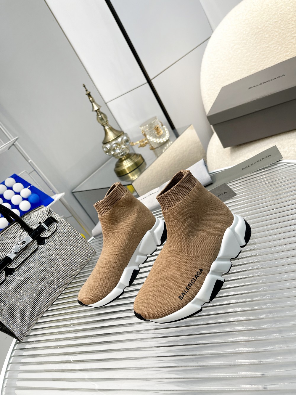 Children's shoes child